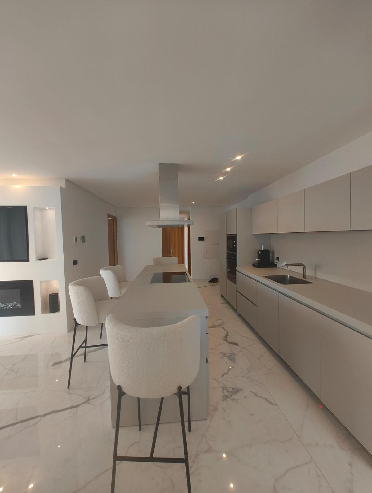 Luxury 3 Bedroom - Malabata Hills Appartement